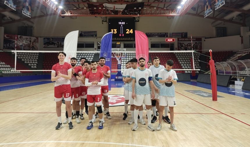 Kahramanmaraş’ta gençler parkede ter döktü