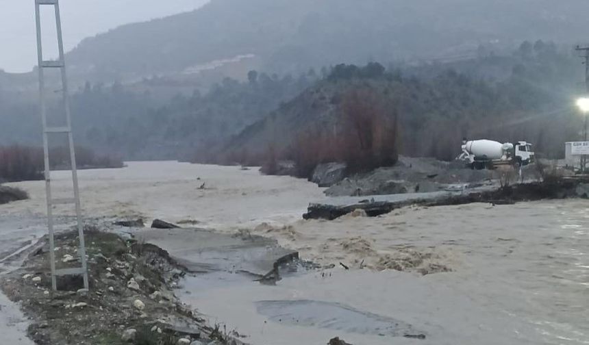 Kahramanmaraş’ta sağanak taşkınlara yol açtı