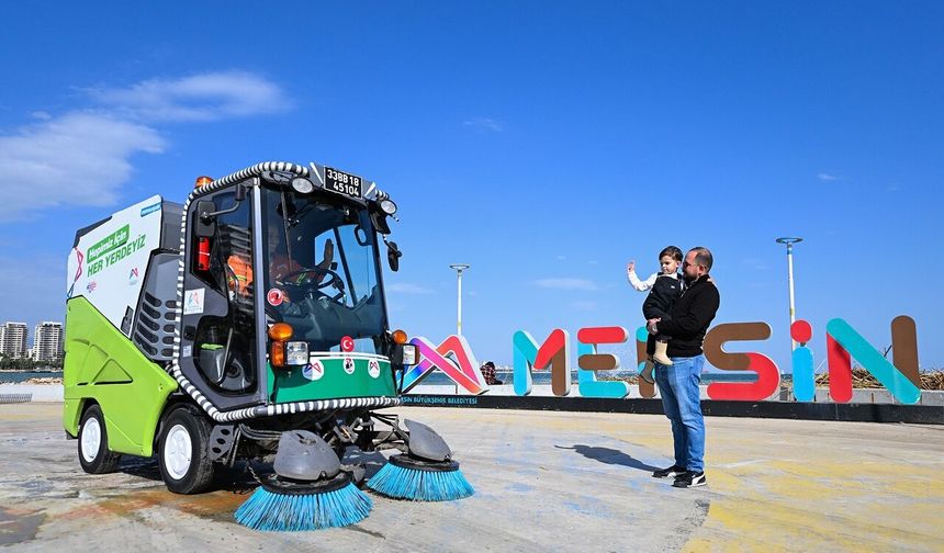 Minik Ayaz’ın süpürge kamyonu hayali gerçek oldu