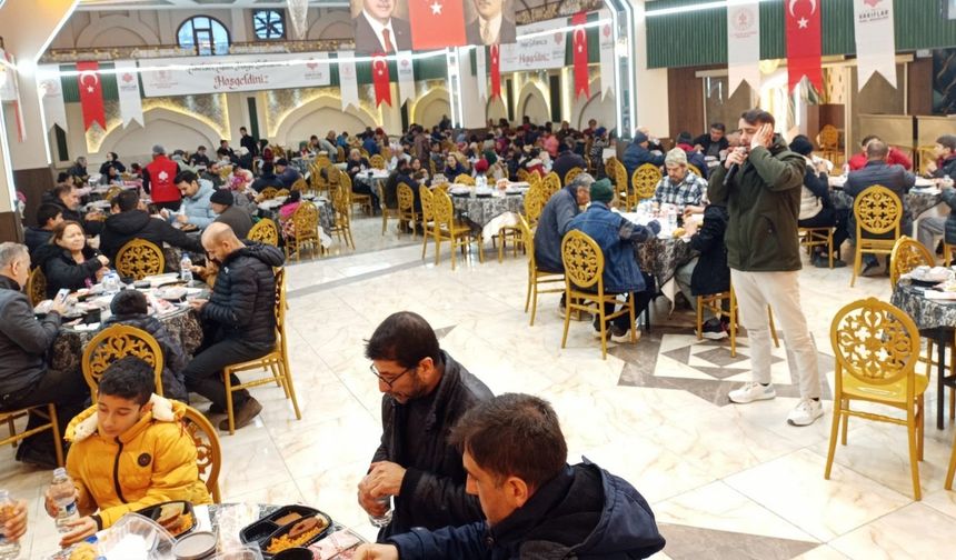 Ramazan bereketi Gaziantep, Kahramanmaraş ve Kilis’te paylaşıldı