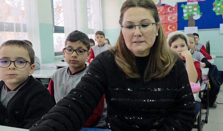 6 Şubat’ı anlatan öğretmen kameraya bile bakamadı: 65 saniyede hayatımız yıkıldı