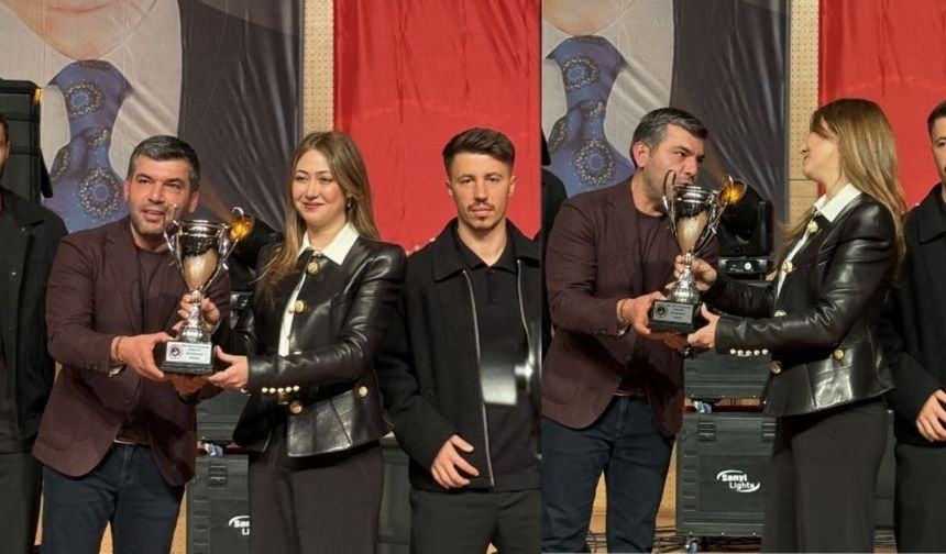 Milletvekili Zuhal Karakoç’un “Adı Maraş” eseri, İstiklalspor maçında tribünlerle buluştu