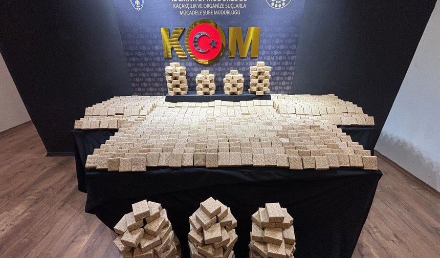 Kahramanmaraş polisi kaçakçılık ve uyuşturuc*ya geçit vermedi: 4 tutuklama