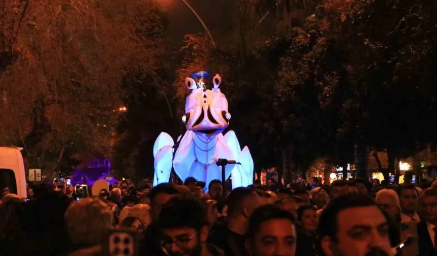 Adana’da 25. Uluslararası Tiyatro Festivali başladı