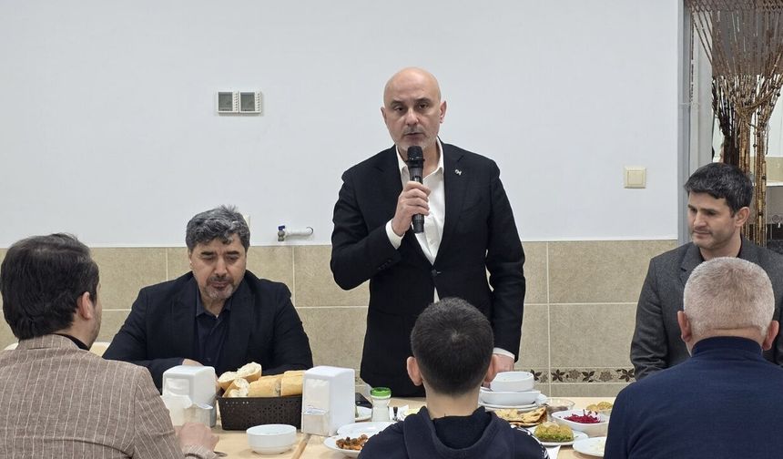 AK Parti Kahramanmaraş’tan Şehadet Kur’an Kursu’nda iftar buluşması