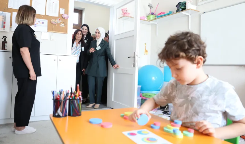 Bakanlık Nisan ayı otizm farkındalık programını açıkladı