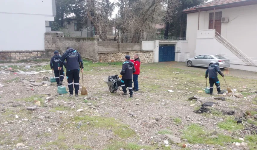 Dulkadiroğlu Belediyesi, bayram öncesi temizlik çalışmalarını hızlandırdı