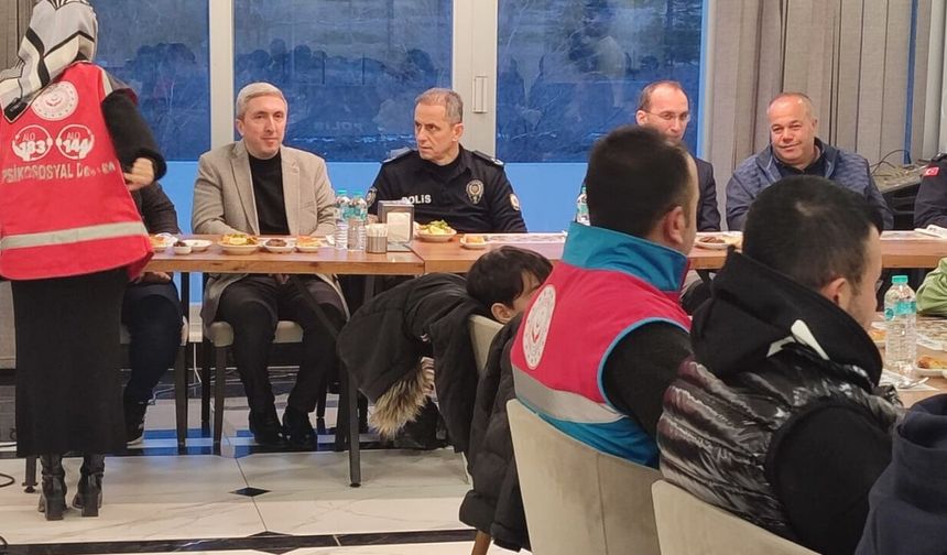 Kahramanmaraş Afşin’de Dünya Yetimler Günü’nde anlamlı iftar buluşması