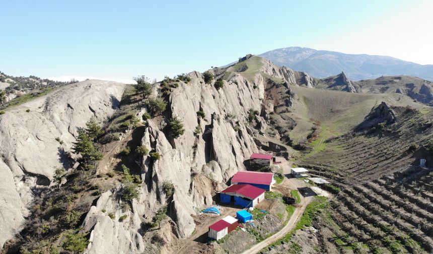Kahramanmaraş’ta “ejderha sırtı” görünümlü sivri kayalar