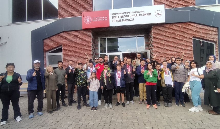 Kahramanmaraş’ta özel sporcular yüzmede yarıştı!