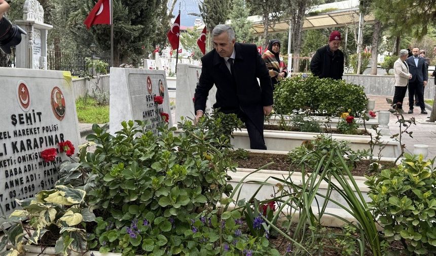 Kahramanmaraş'ta Ramazan Bayramı arifesinde mezarlıklar ziyaret edildi