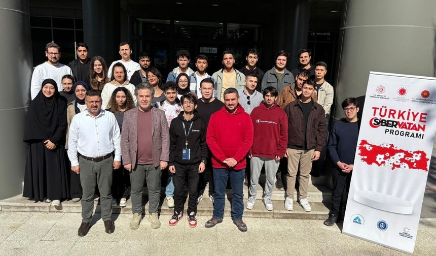 Kahramanmaraş'ta bugün siber operasyon! Gençler bilgisayar başına