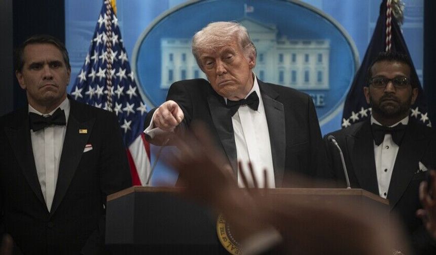 ABD Başkanı Çileden Çıktı: Canlı Yayında Sunucuya Yüklendi