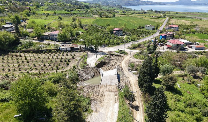 Andırın'da 5 mahalleyi bağlayan yeni köprü tamamlandı!