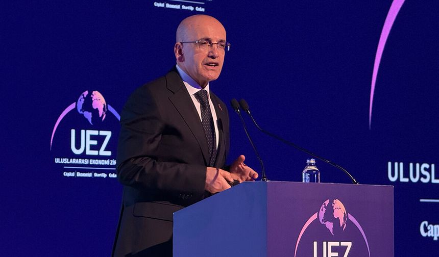 Bakan Şimşek: Vatandaşlarımızın yastık altında 640 milyar doları olduğu tahmin ediliyor