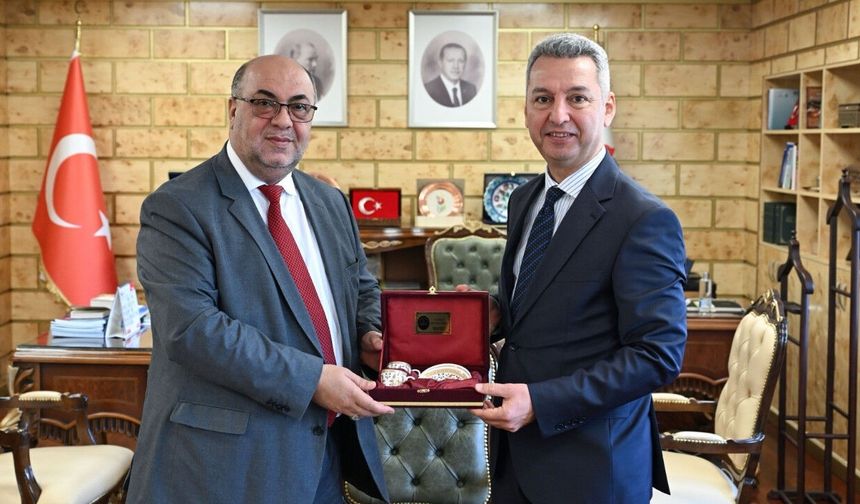 Kahramanmaraş’ta dikkat çeken ziyaret! Başkan Akpınar KSÜ’de