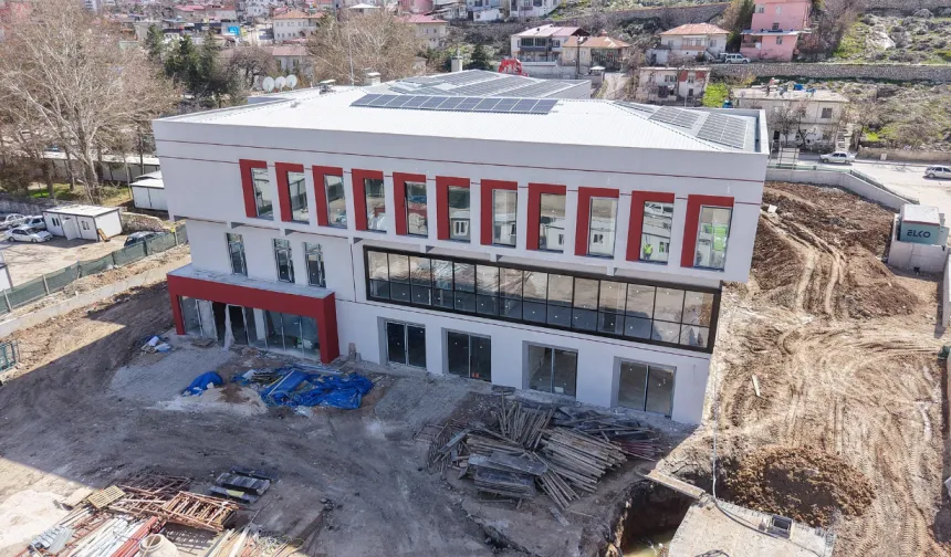 Elbistan Halk Kütüphanesi inşaatında sona gelindi