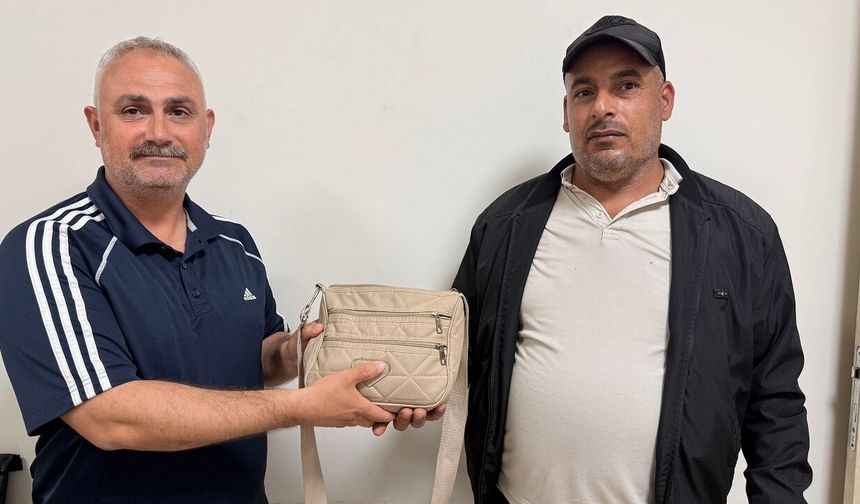 Emekli polisten insanlık dersi! Piknikte bulunan 250 bin liralık çanta sahibine ulaştı