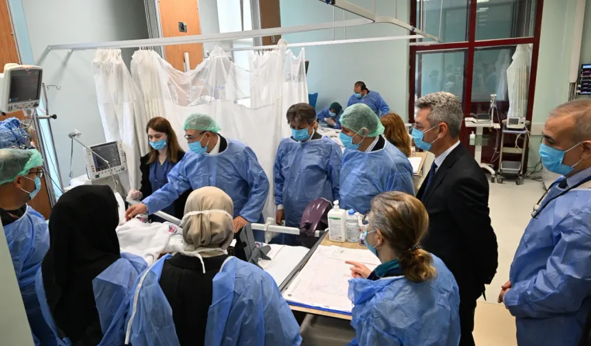 Kahramanmaraş milletvekillerinden yaralı öğrencilere ziyaret