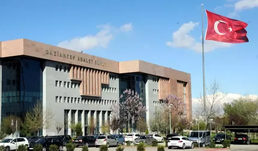 Kahramanmaraş’ın Hemen Yanındaki Adliyeye Şafak Operasyonu: Zabıt Katipleri ve Avukatlar Gözaltında