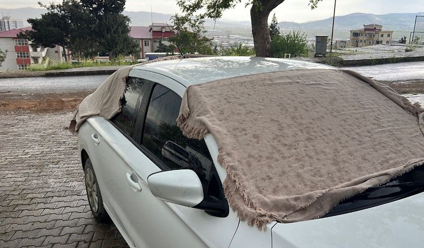 Kahramanmaraş’ta aniden bastıran dolu yağışı paniğe neden oldu!