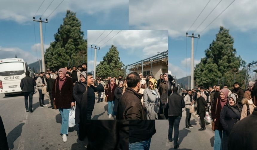 Kahramanmaraş’ta Tekstil Fabrikasında İşçiler Grev Başlattı