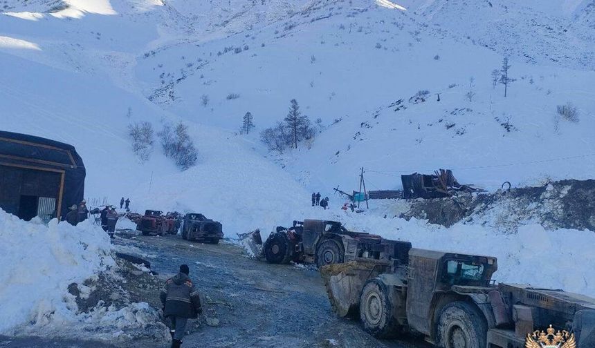 Maden sahasında çığ: 6 ölü