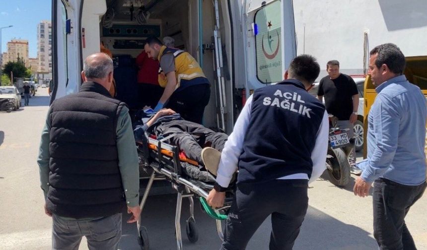 Mersin’de Motosikletten Düşen Sürücü Yaralandı