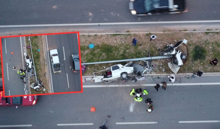 Otomobil direğe çarpıp ikiye bölündü! Kahramanmaraş plakalı araç kazaya karıştı