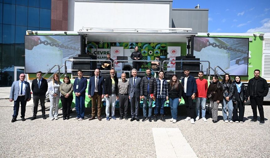 Rektör Okumuş'tan Yeşil Kampüs mesajı! Stantlar incelendi