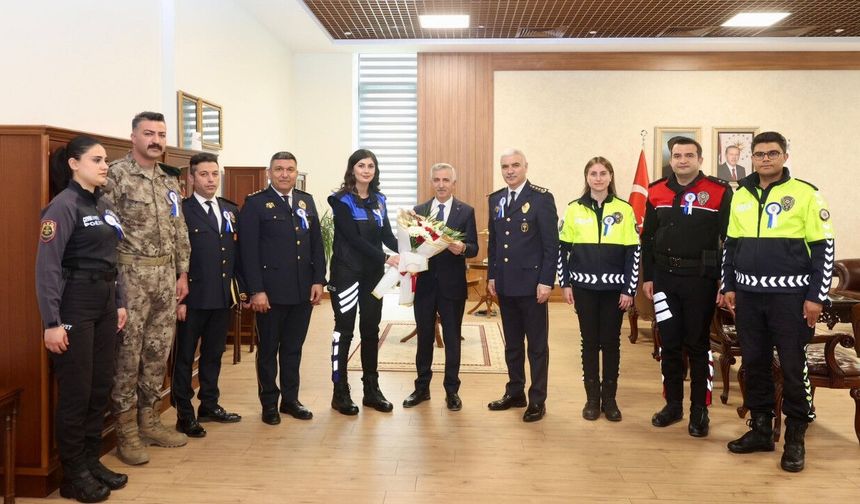 Vali Mükerrem Ünlüer emniyet teşkilatını misafir etti!