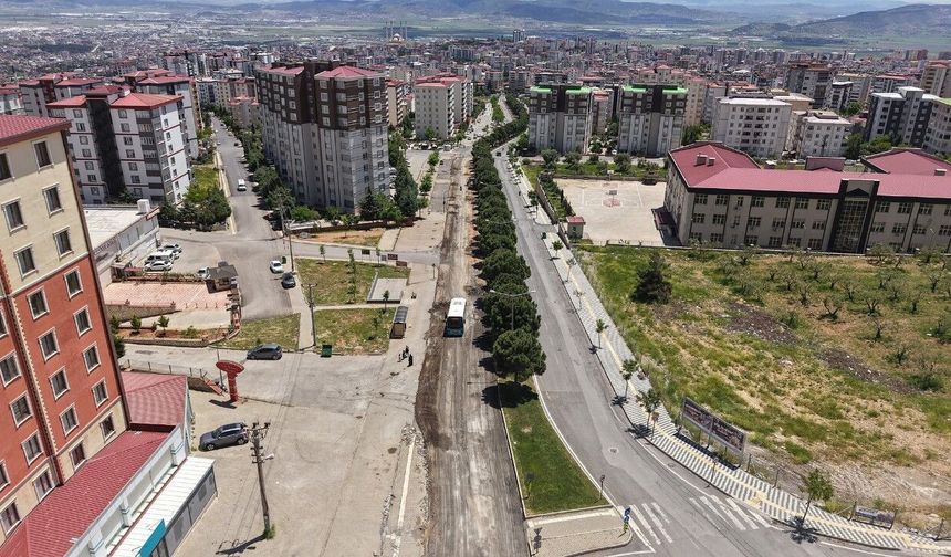 Kahramanmaraş Ahır Dağı Caddesinde asfalt çalışması!