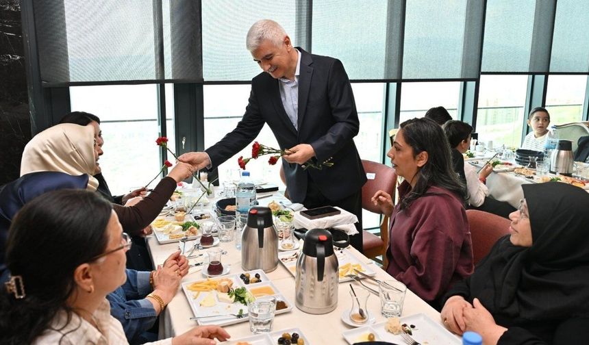 Kahramanmaraş Emniyeti'nden şehit annelerine vefa!