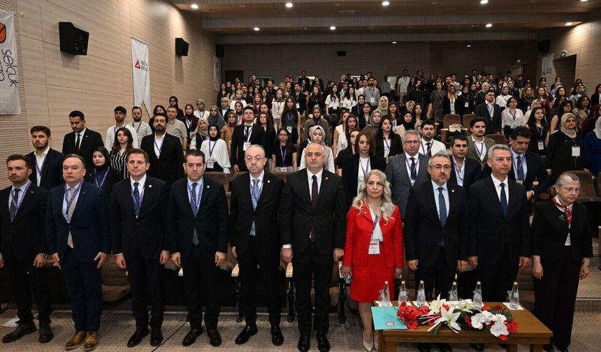 Kahramanmaraş’ta eczacılık dünyasının kalbi Pharmaraş Kongresi’nde attı