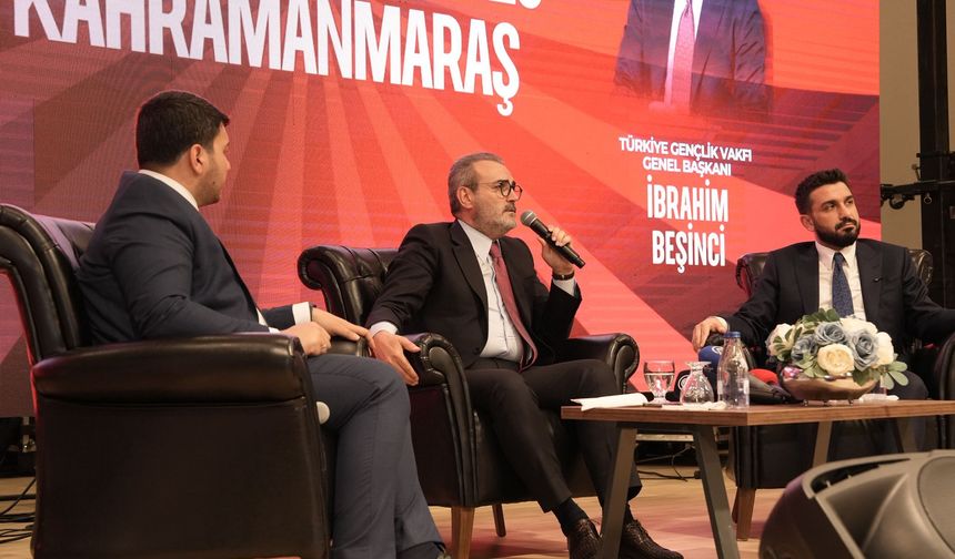 Mahir Ünal ve İbrahim Beşinci KİÜ'de gençlerle bir araya geldi