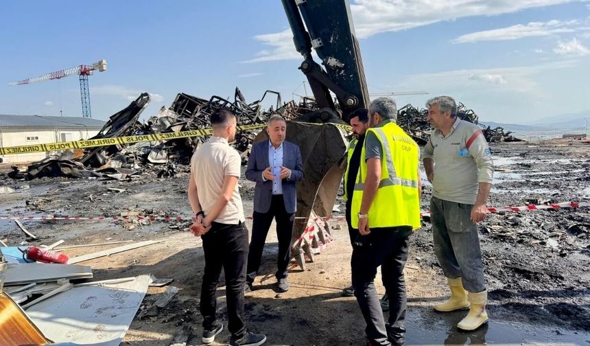 Milletvekili İrfan Karatutlu şantiye yangını yerini inceledi
