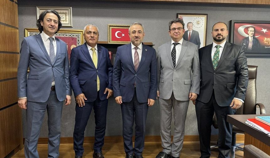 Milletvekili Karatutlu'dan TBMM'de hukukçu misafirler!