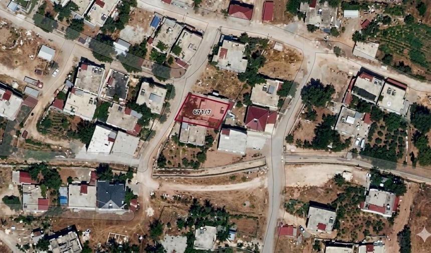Pazarcık'ta 304 metrekare hasarsız müştemilatlı arsa icradan satılık