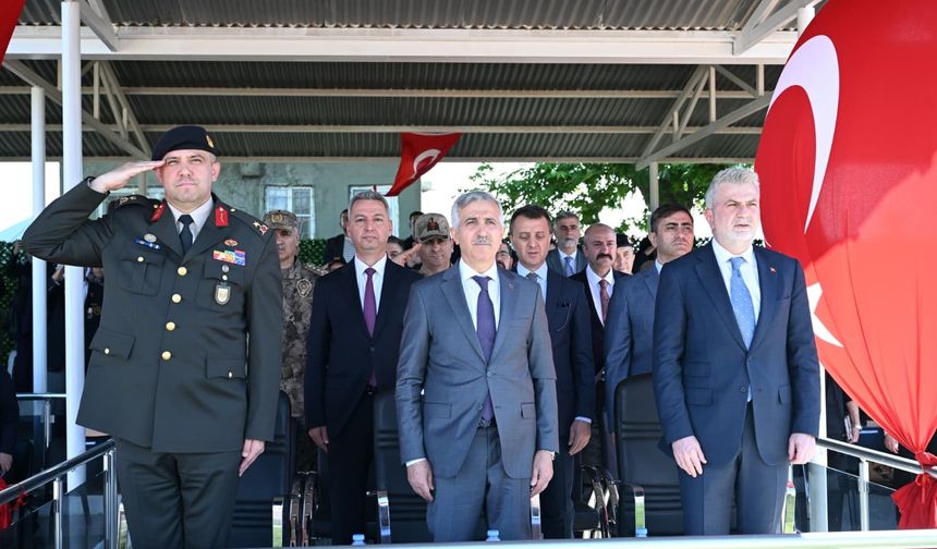 Rektör Okumuş temsili askerlik yemin törenine katıldı!
