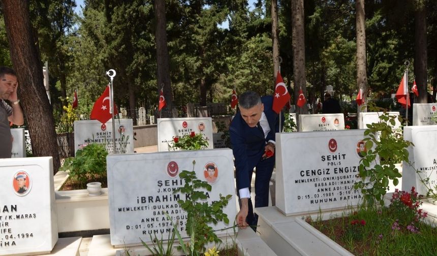 Kahramanmaraş SGK'da vefa! Sosyal Güvenlik Haftası şehitlik ziyaretiyle başladı