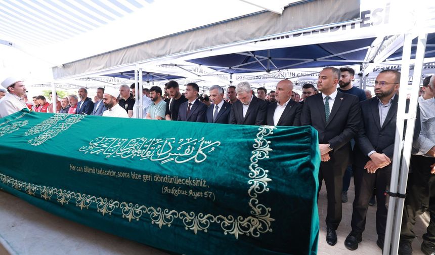 Kahramanmaraş'taki feci yangında ölen 3 kardeş son yolculuğuna uğurlandı