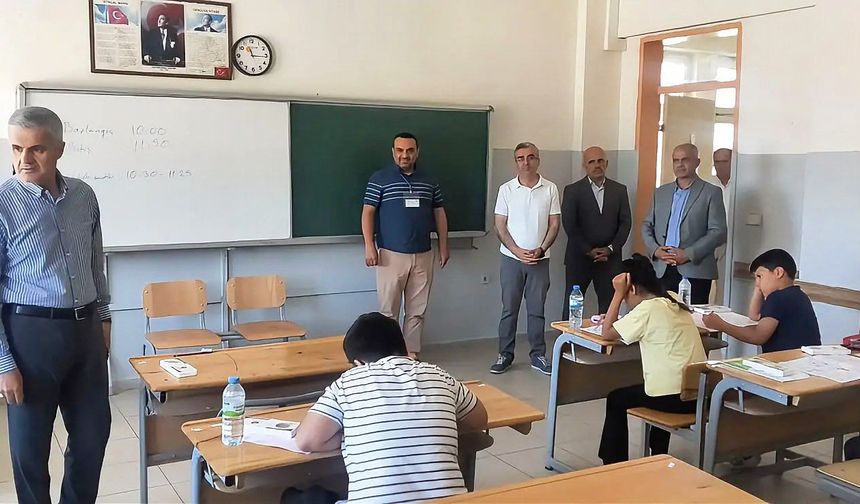Kahramanmaraş'ın ilk mesleki ortaokulu için sınav yapıldı