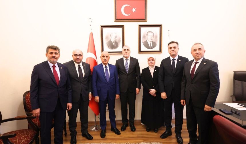 Kahramanmaraş heyeti Bakan Işıkhan ile buluştu