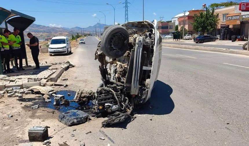 Kahramanmaraş'ta Kontrolden Çıkan Otomobil Takla Attı: 1 Yaralı