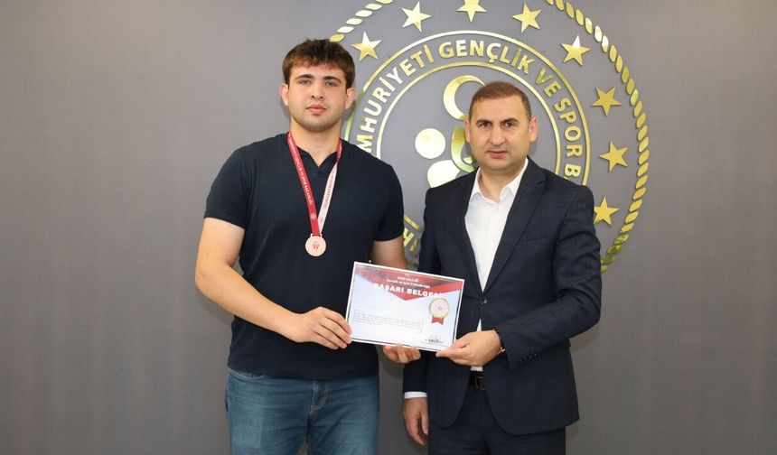 Kahramanmaraşlı boksör Türkiye üçüncüsü oldu
