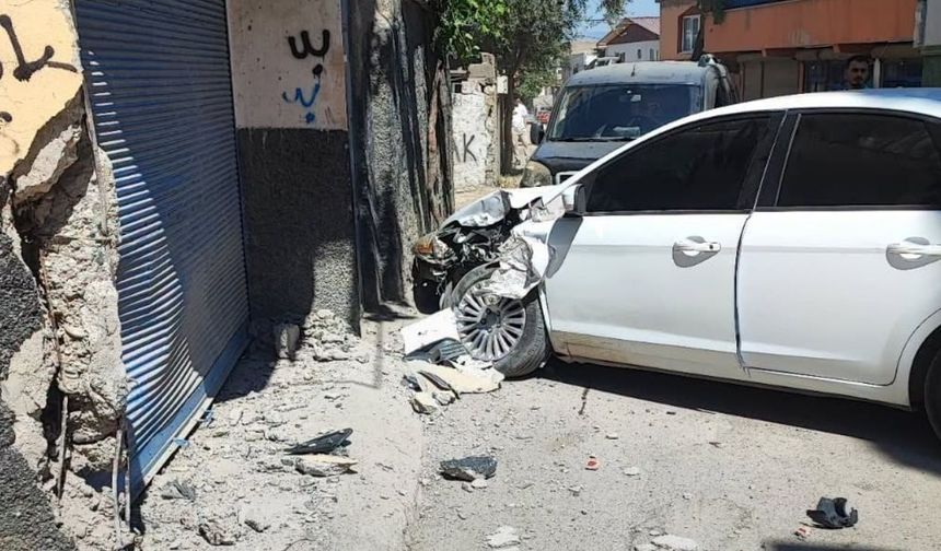 Kahramanmaraş'ta Sokakta Oynayan 5 Yaşındaki Çocuğa Otomobil Çarptı