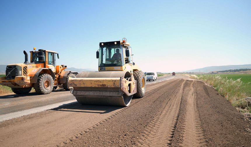 Kahramanmaraş’ta Ulaşım Atağı: Kırsal Yol 16 Metreye Kadar Genişletiliyor