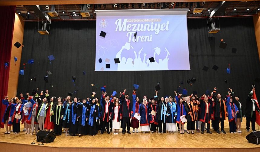 KSÜ’de mezuniyet coşkusu! 6 bin 400 öğrenci kep attı