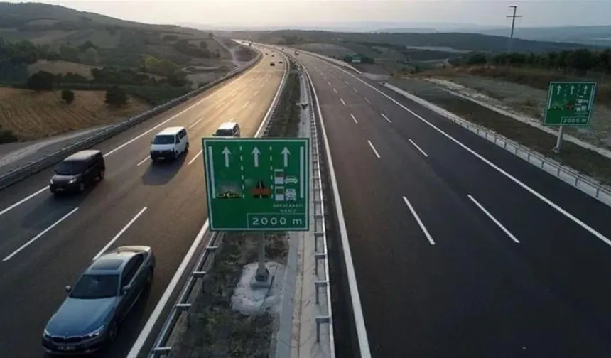 15 Temmuz İstanbul'da Hangi Yollar Kapalı? İşte Trafiğe Kapatılacak Güzergâhlar