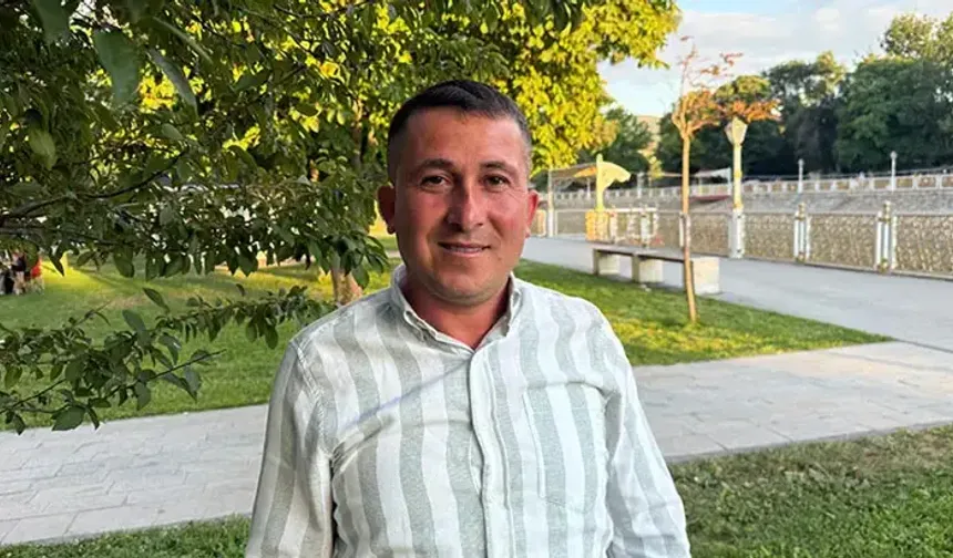 Bacağına yapışan keneyle önce arkadaşının nişanına ardından hastaneye gitti